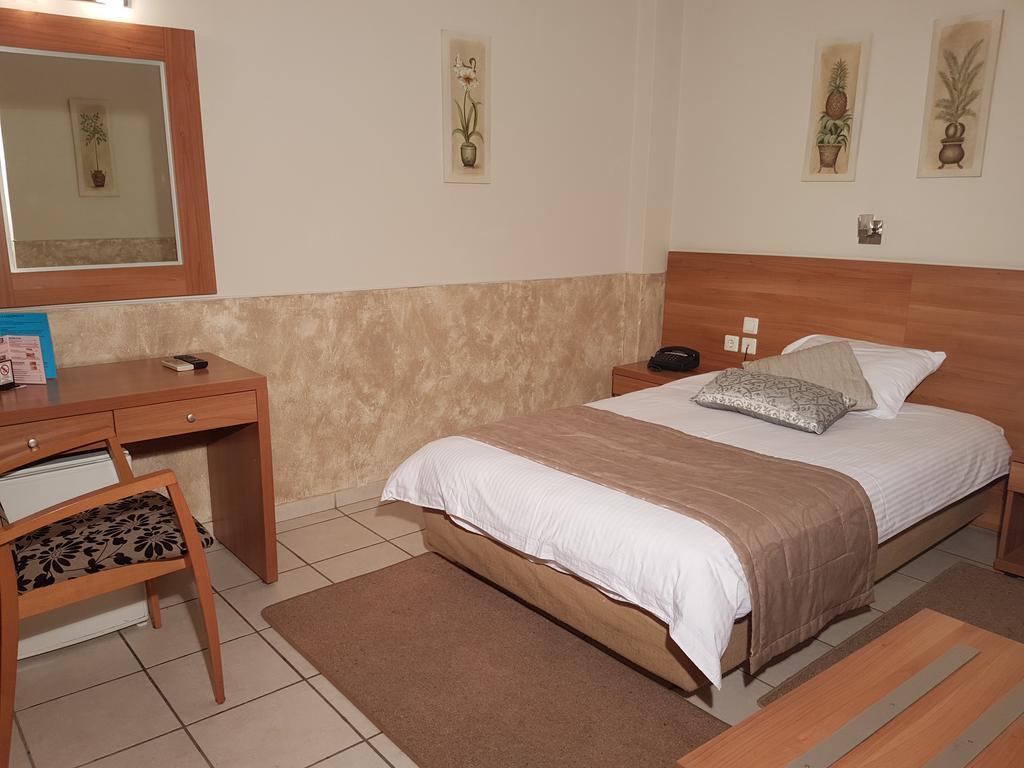 Hotel Ideal Пірей Екстер'єр фото