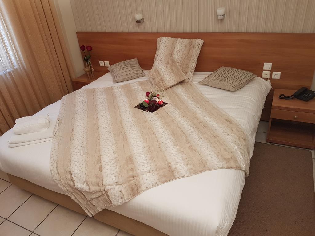 Hotel Ideal Пірей Екстер'єр фото