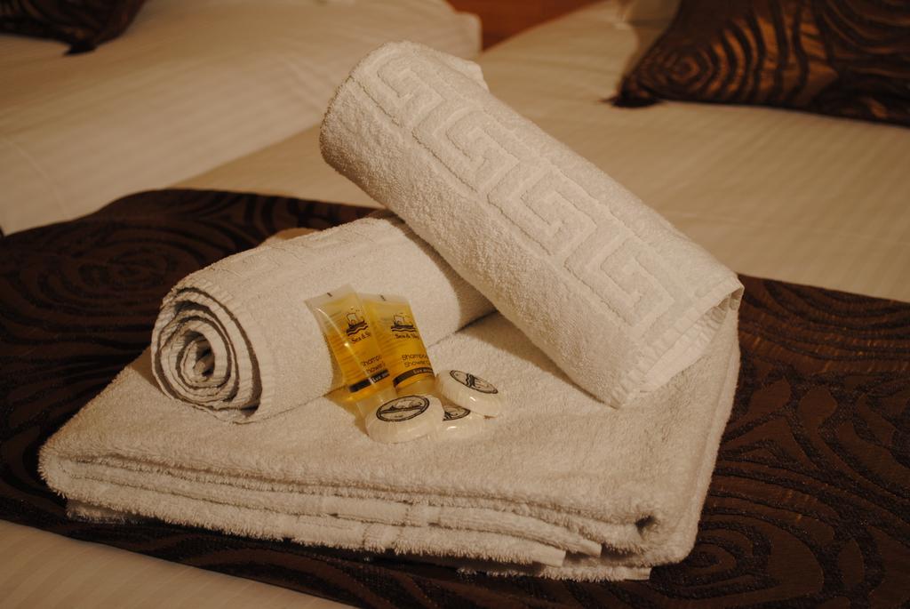 Hotel Ideal Пірей Екстер'єр фото