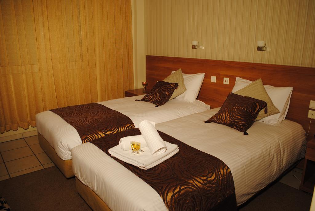 Hotel Ideal Пірей Екстер'єр фото